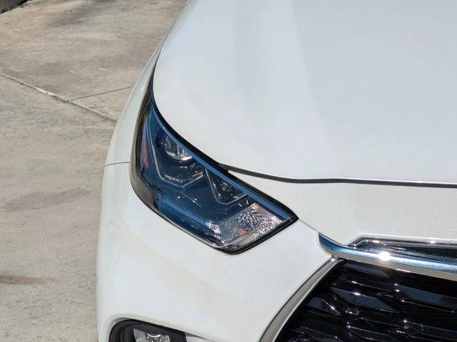 2023 Toyota Highlander - Image 7 of 21