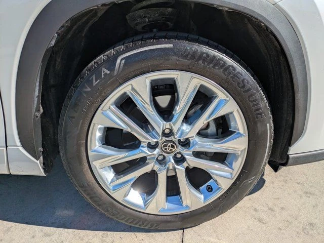 2023 Toyota Highlander - Image 9 of 21