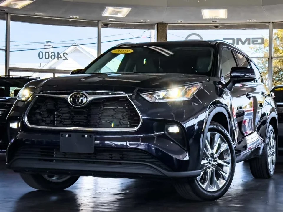 2023 Toyota Highlander - Image 6 of 12