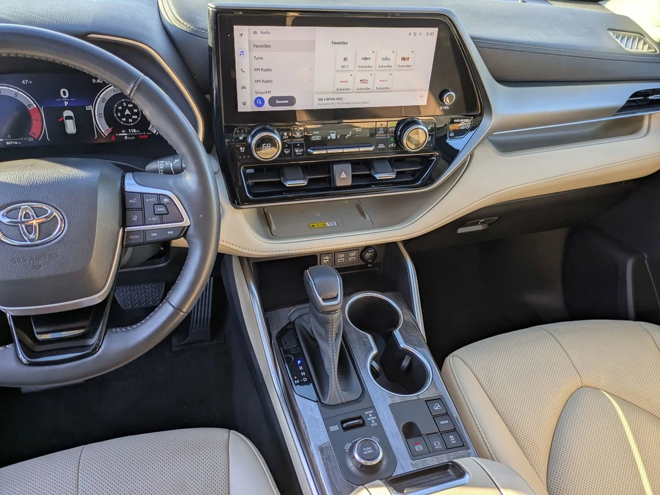 2023 Toyota Highlander - Image 21 of 21