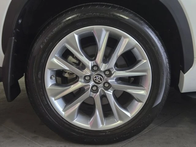 2023 Toyota Highlander - Image 5 of 12