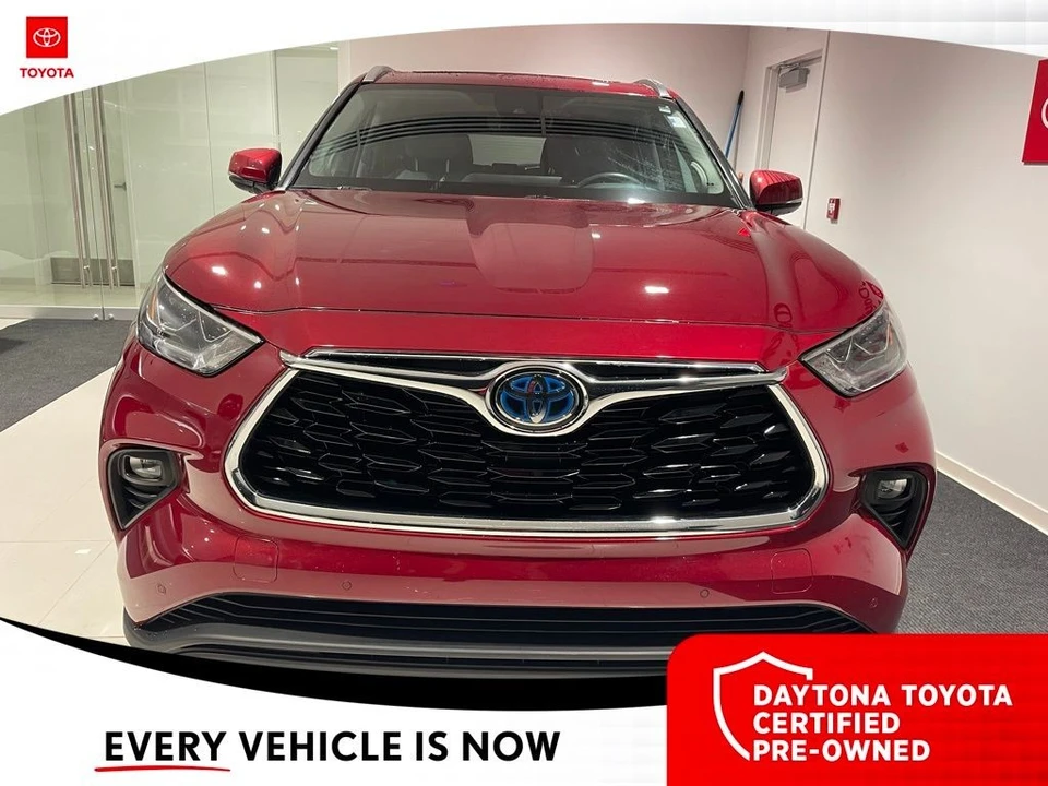 2023 Toyota Highlander - Image 2 of 10