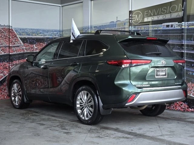 2023 Toyota Highlander - Image 6 of 12