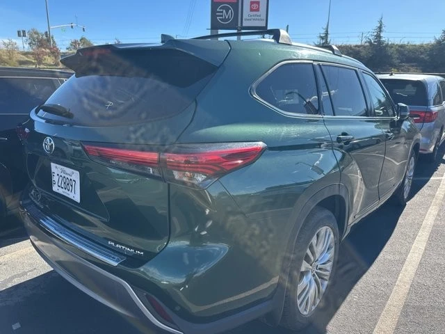 2023 Toyota Highlander - Image 4 of 12