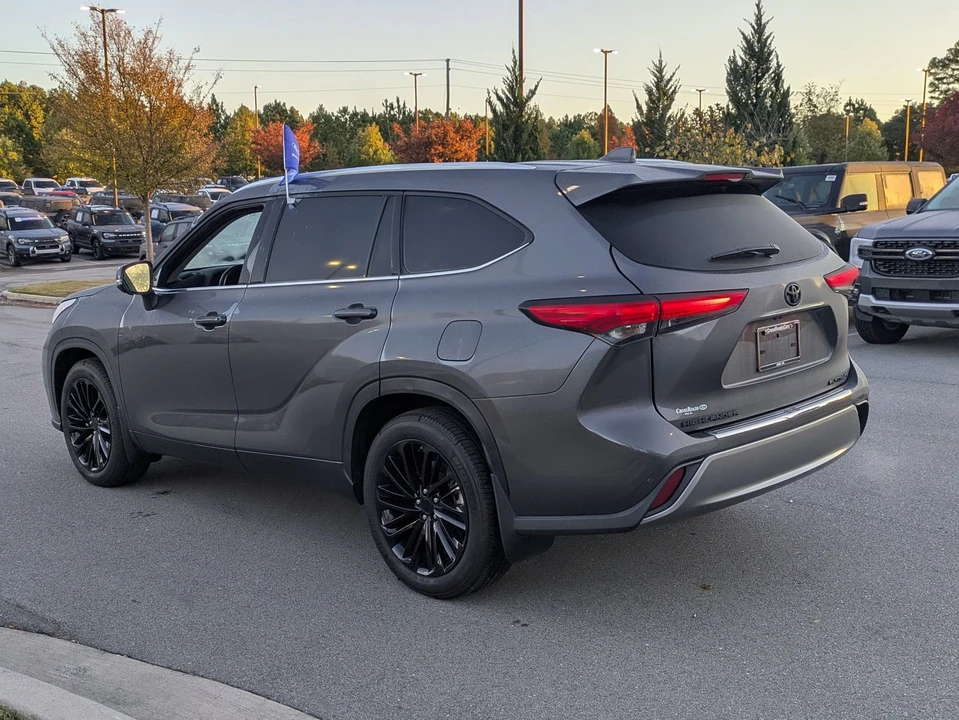 2023 Toyota Highlander - Image 6 of 21