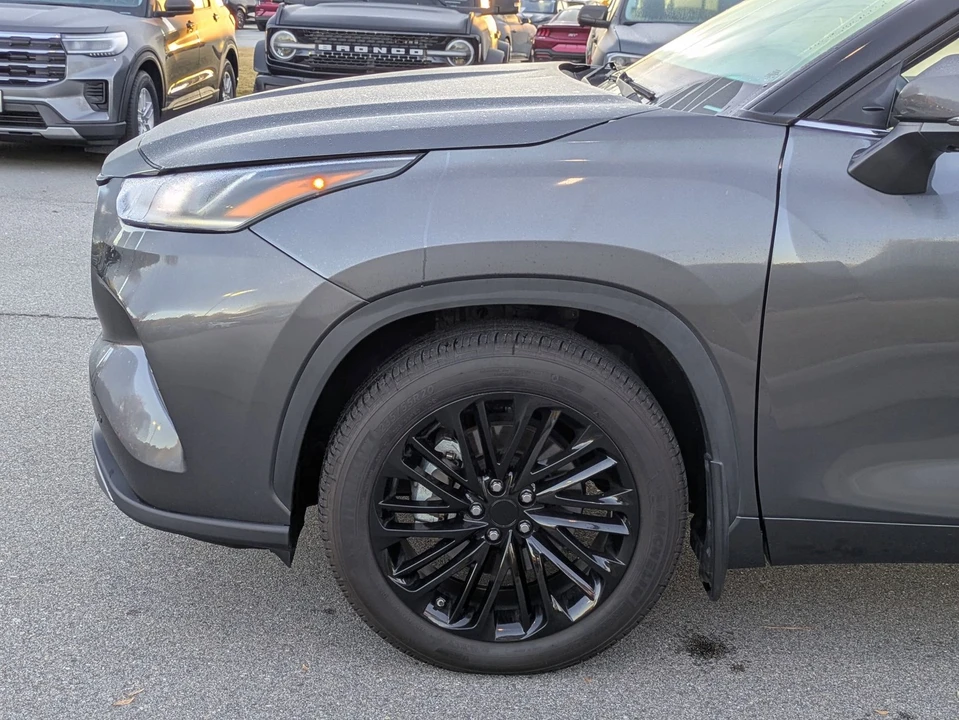 2023 Toyota Highlander - Image 11 of 21
