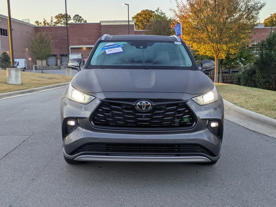 2023 Toyota Highlander - Image 9 of 21