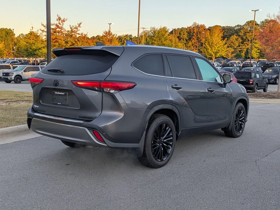 2023 Toyota Highlander - Image 4 of 21