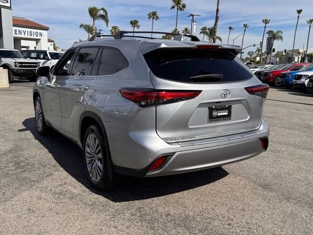 2023 Toyota Highlander - Image 10 of 21