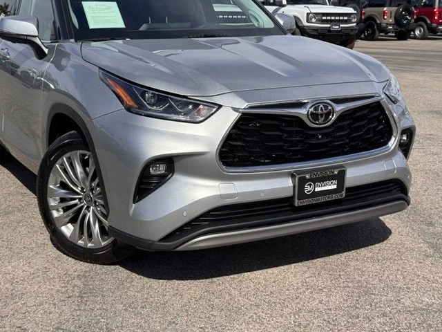 2023 Toyota Highlander - Image 3 of 21