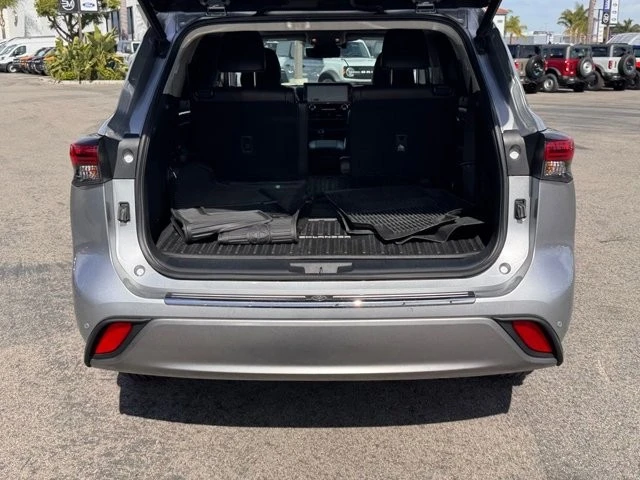 2023 Toyota Highlander - Image 13 of 21