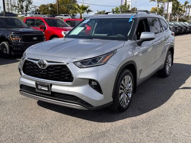 2023 Toyota Highlander - Image 7 of 21