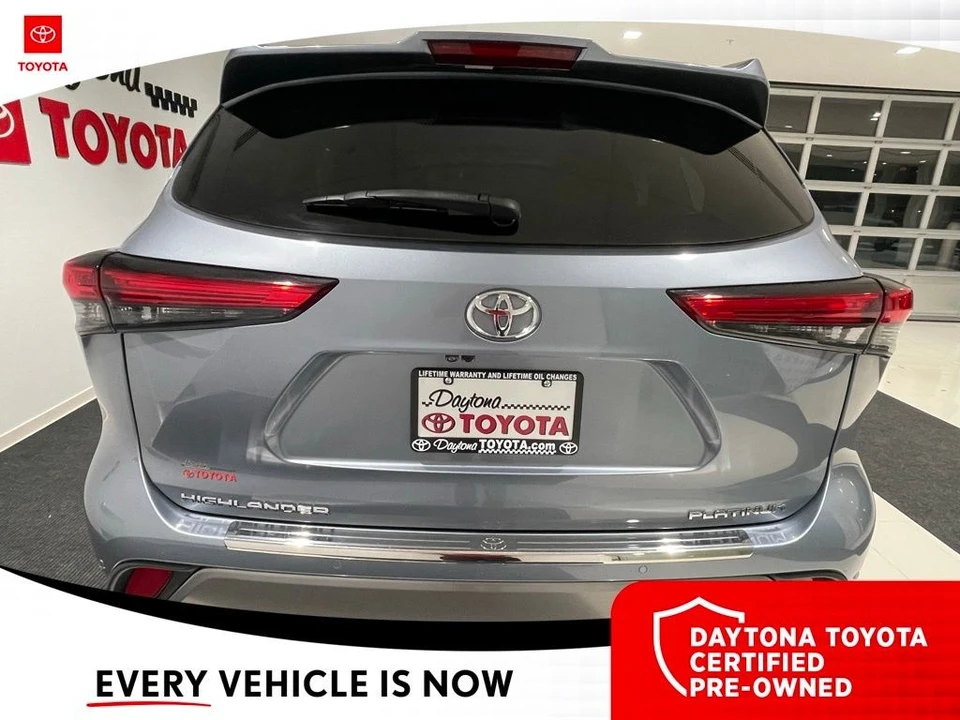 2023 Toyota Highlander - Image 11 of 12