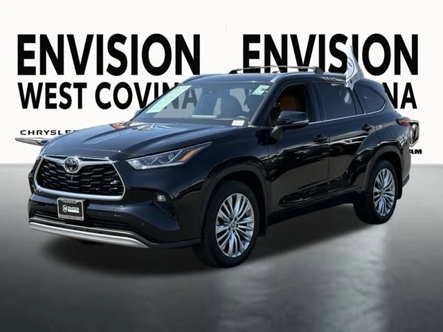 2023 Toyota Highlander - Image 4 of 12