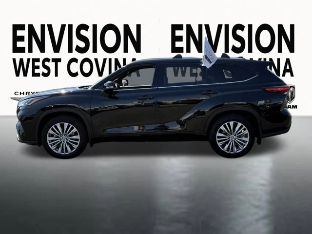 2023 Toyota Highlander - Image 5 of 12
