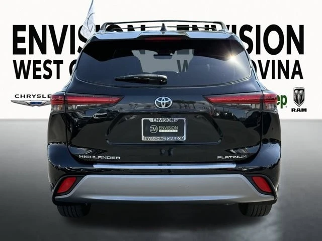 2023 Toyota Highlander - Image 7 of 12