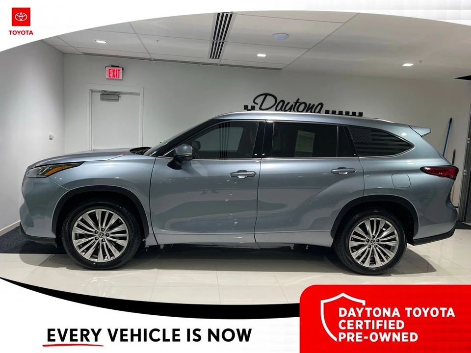 2023 Toyota Highlander - Image 12 of 12