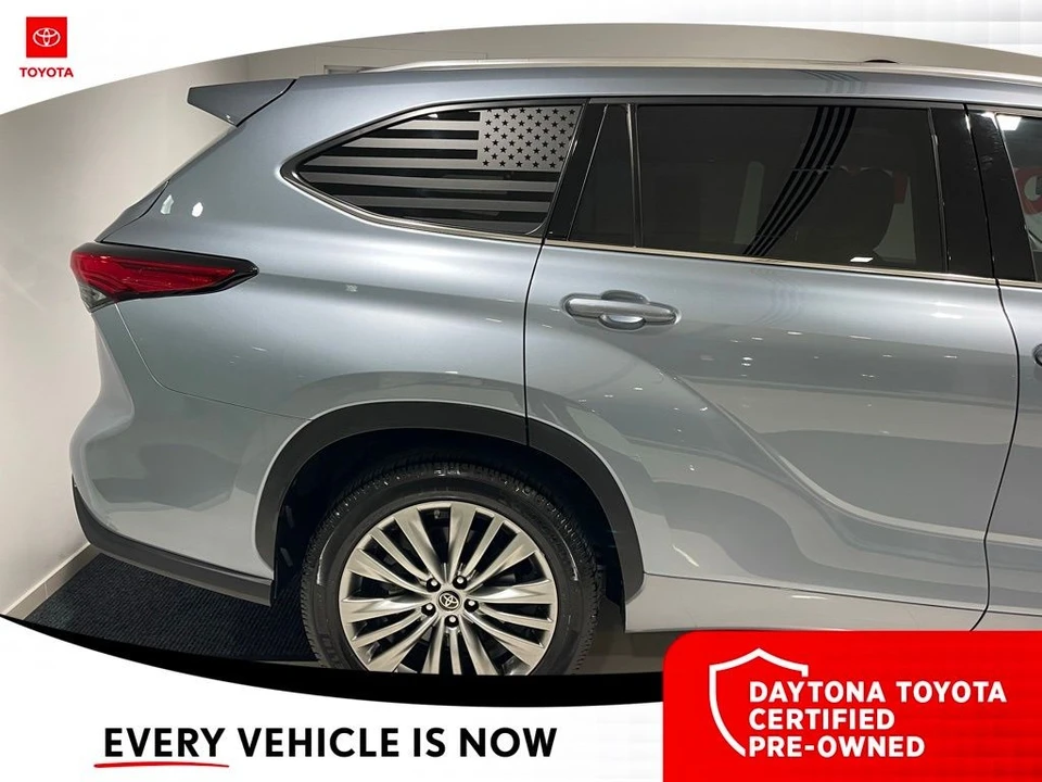 2023 Toyota Highlander - Image 5 of 12