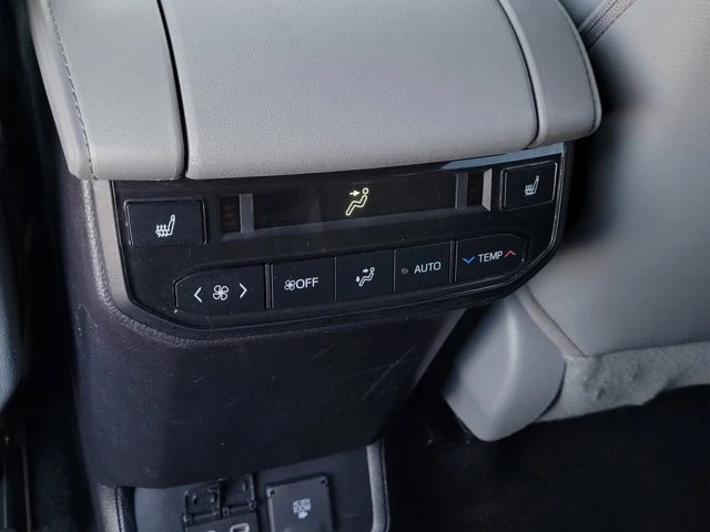 2023 Toyota Highlander - Image 12 of 12