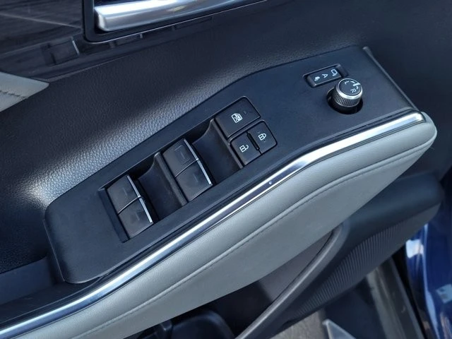 2023 Toyota Highlander - Image 9 of 12