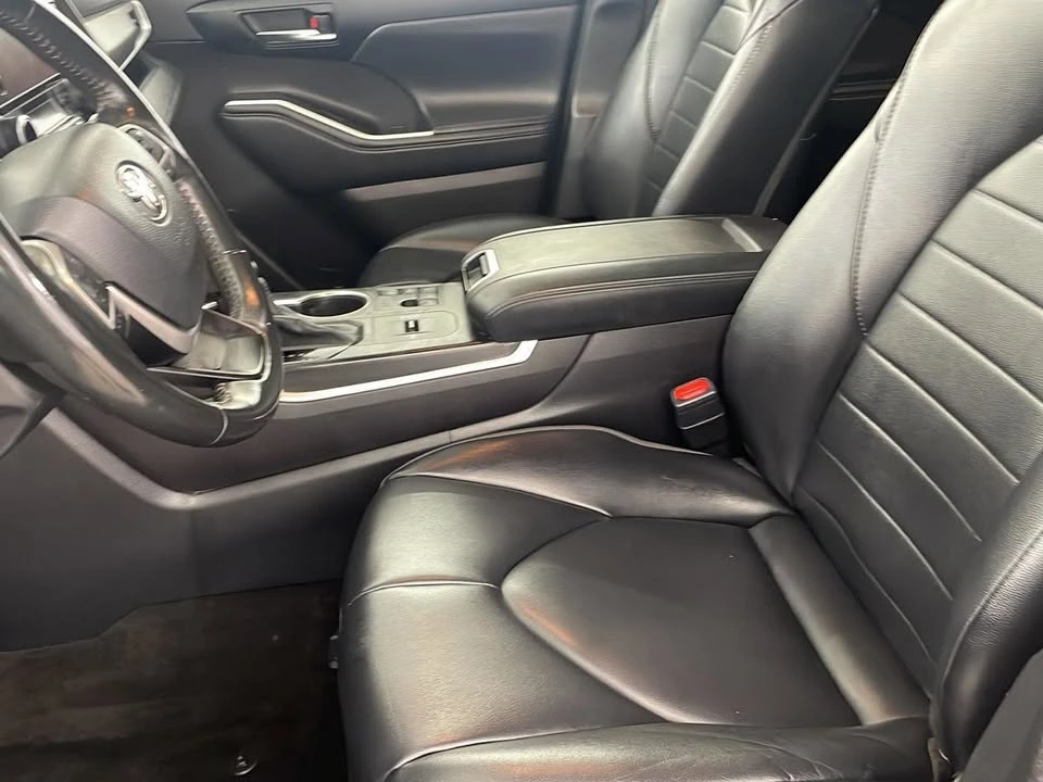 2023 Toyota Highlander - Image 7 of 16