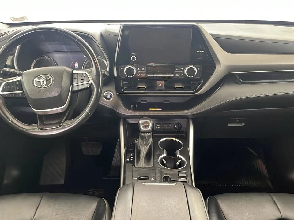 2023 Toyota Highlander - Image 8 of 16