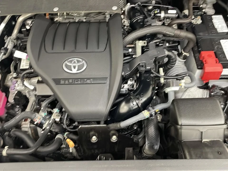 2023 Toyota Highlander - Image 15 of 16