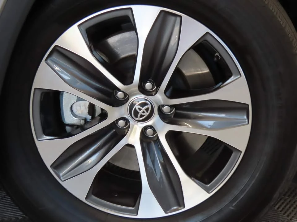 2023 Toyota Highlander - Image 6 of 13