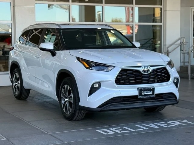 2023 Toyota Highlander - Image 7 of 12