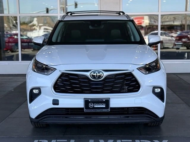 2023 Toyota Highlander - Image 4 of 12