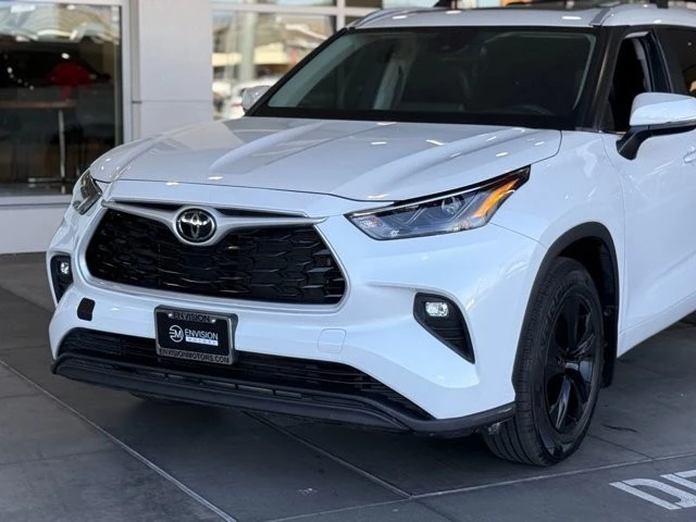 2023 Toyota Highlander - Image 3 of 12