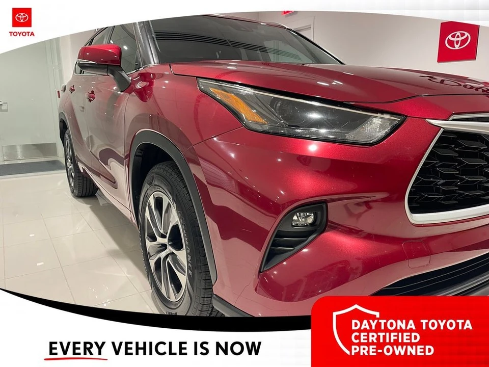 2023 Toyota Highlander - Image 2 of 12