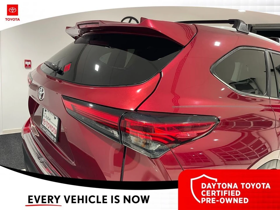 2023 Toyota Highlander - Image 9 of 12