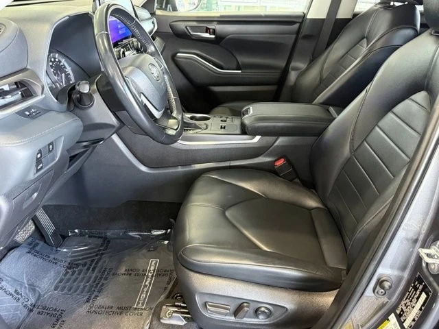 2023 Toyota Highlander - Image 21 of 21