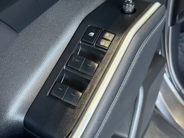 2023 Toyota Highlander - Image 20 of 21