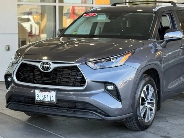 2023 Toyota Highlander - Image 3 of 21