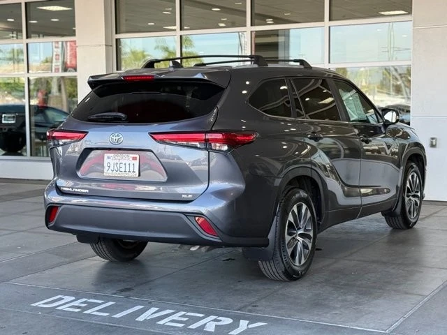 2023 Toyota Highlander - Image 14 of 21