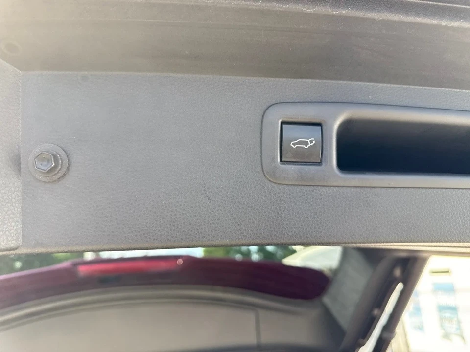 2023 Toyota Highlander - Image 16 of 21