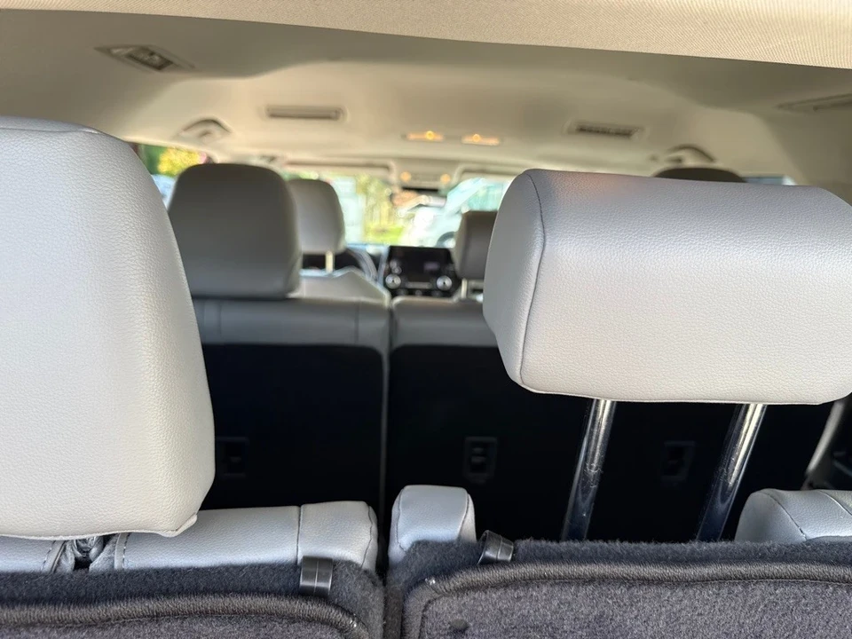 2023 Toyota Highlander - Image 15 of 21
