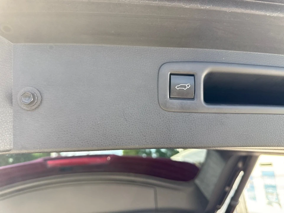 2023 Toyota Highlander - Image 16 of 21