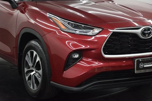 2023 Toyota Highlander - Image 9 of 12