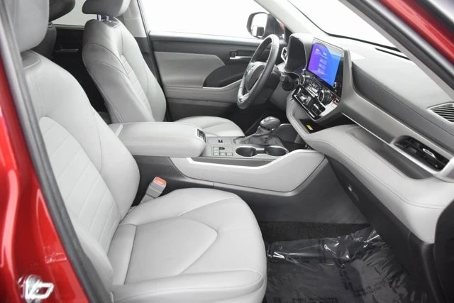 2023 Toyota Highlander - Image 12 of 12