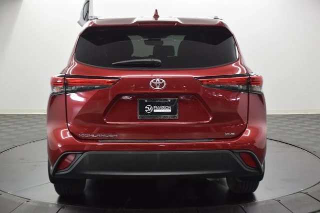 2023 Toyota Highlander - Image 6 of 12