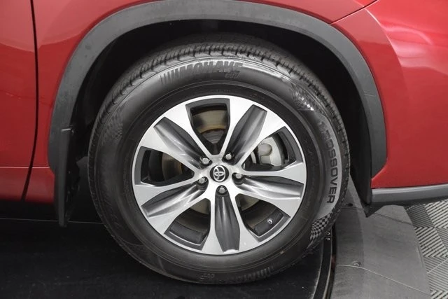 2023 Toyota Highlander - Image 10 of 12
