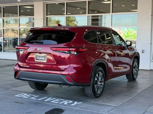 2023 Toyota Highlander - Image 12 of 12