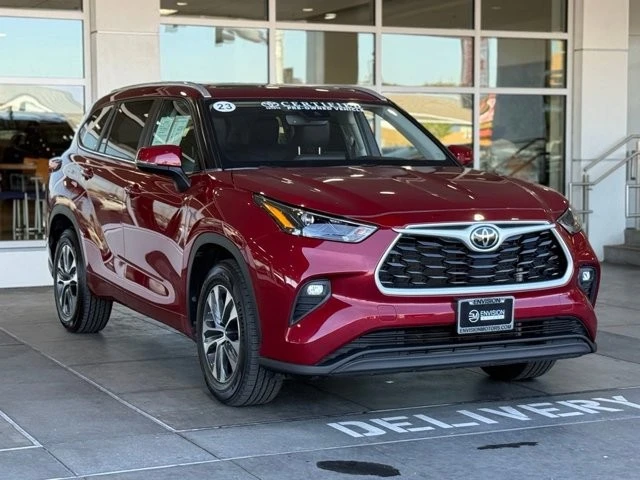 2023 Toyota Highlander - Image 7 of 12