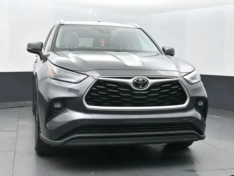 2023 Toyota Highlander - Image 3 of 12