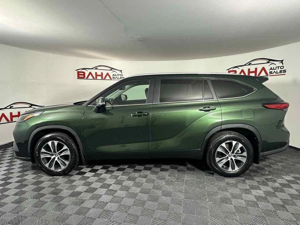 2023 Toyota Highlander - Image 4 of 21