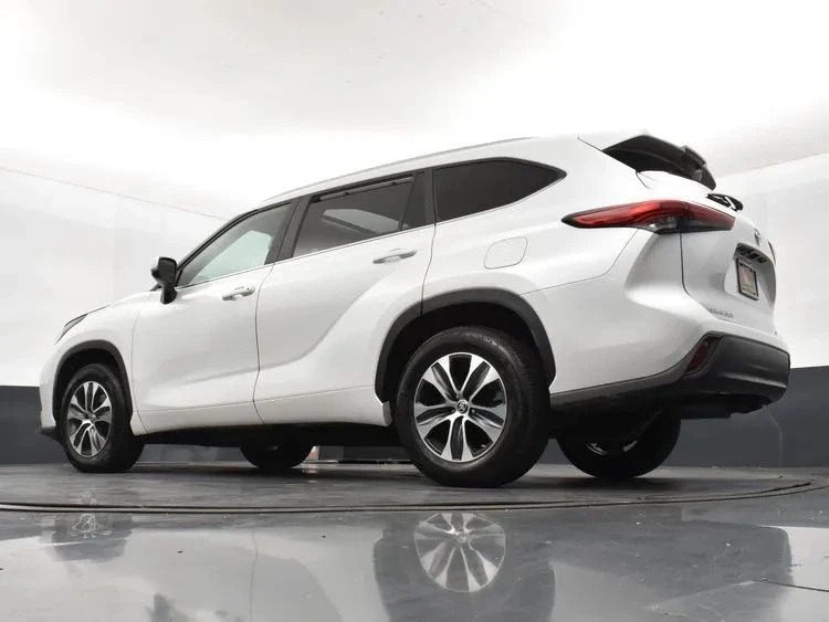 2023 Toyota Highlander - Image 12 of 12