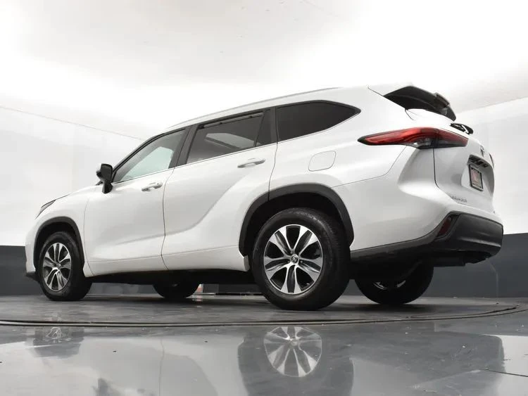 2023 Toyota Highlander - Image 12 of 12